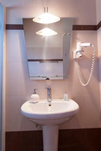Hostal Iliothea