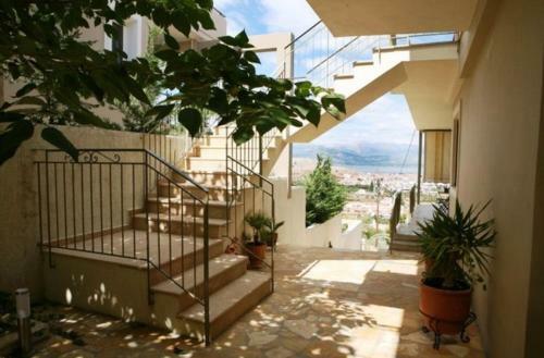 Hostal Iliothea