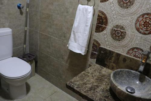 Hotel Apartment- Louran, Alex