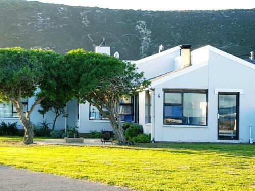 Hostal 4 On Hoffman Seaview