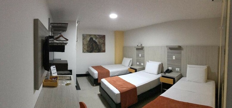 Hotel Genova Prado