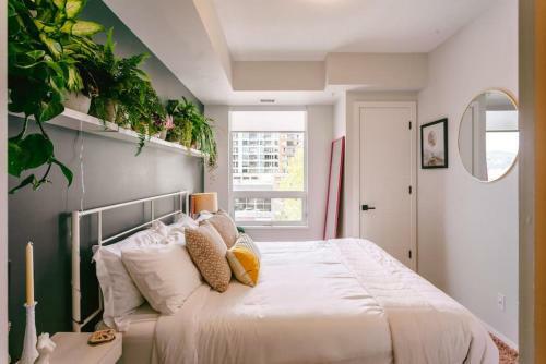 The Vibe Stylish Dt 2 Bed 2 Bath Walk To Beach