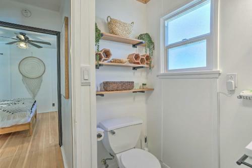 Chic Cabin And Game Room, 2 Mi To Big Bear Lake