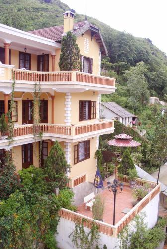 Auberge Dang Trung Hotel