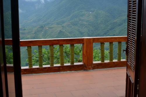 Cat Cat View Hotel