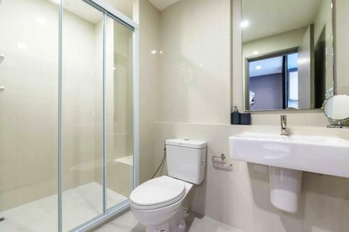 Apartamento The Base Central Pattaya Sea View Condo With Infinity Pool
