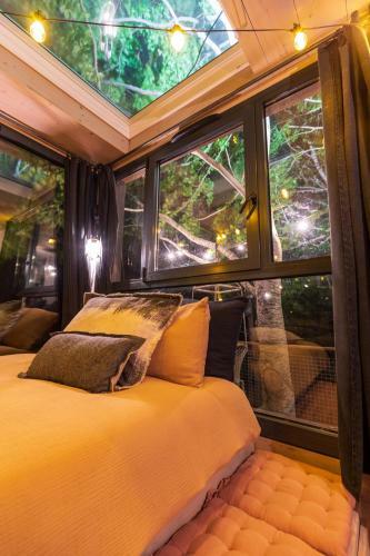 Cabane Perch�e La R�silience Sur Le Plateau Du Vercors