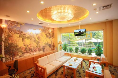 Home Hotel