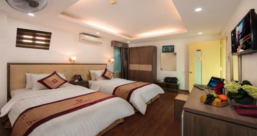 Van Mieu Hotel