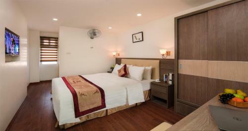 Van Mieu Hotel