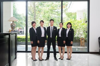 Hotel Elegant Suites Westlake