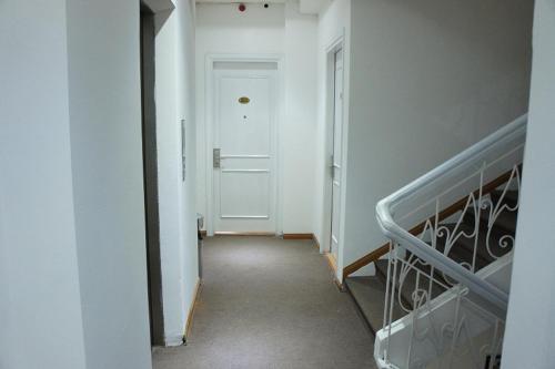 Cherry Hotel 2