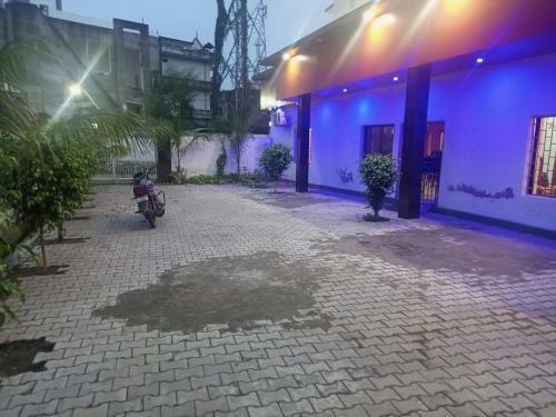 Hotel Indra Palace