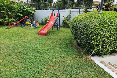 Apartamento Homey & Cozy 2-bedroom Condo