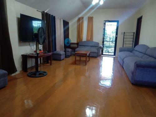 Charming And Relaxing 7-bed House In Mati City