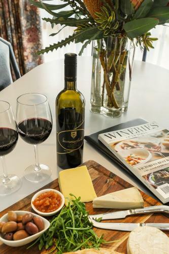 Bed & Breakfast Summerfield Winery And Accommodation