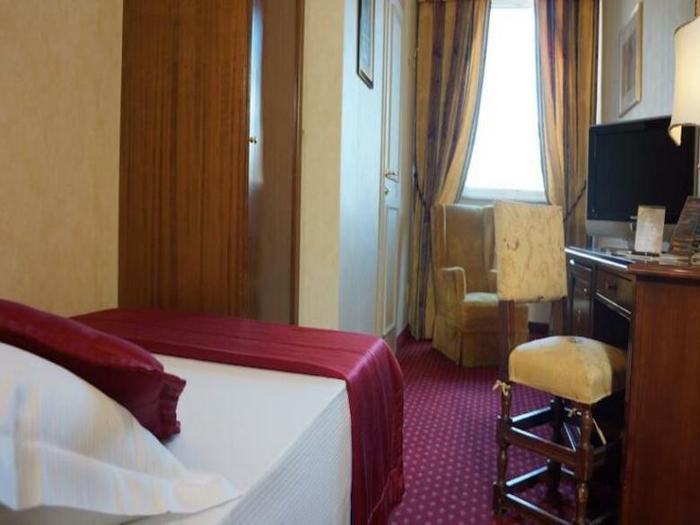Nazionale Roma Hotel & Conference Center