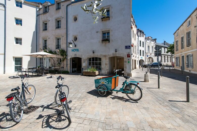 Saint Nicolas Hotel(.)