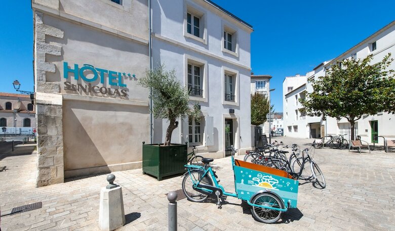 Saint Nicolas Hotel(.)