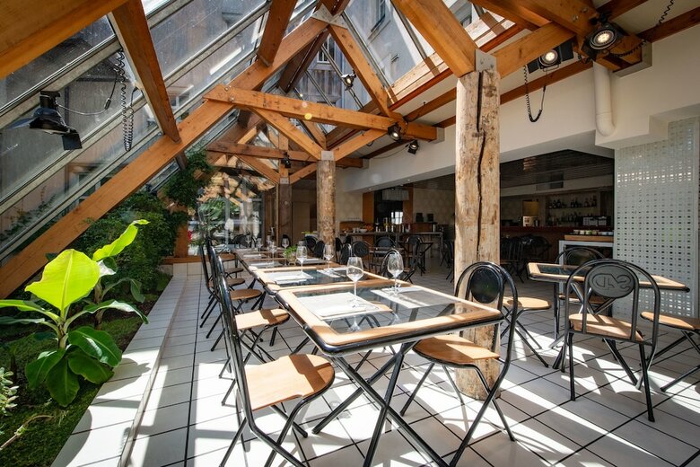 Saint Nicolas Hotel(.)