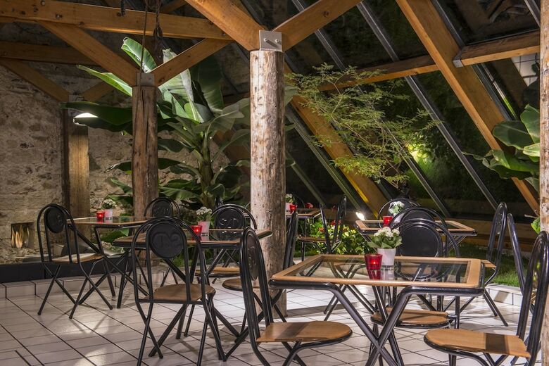 Saint Nicolas Hotel(.)