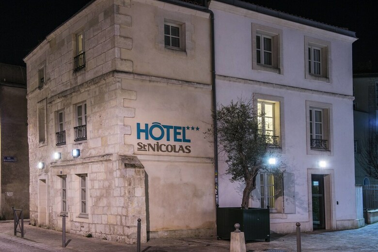 Saint Nicolas Hotel(.)