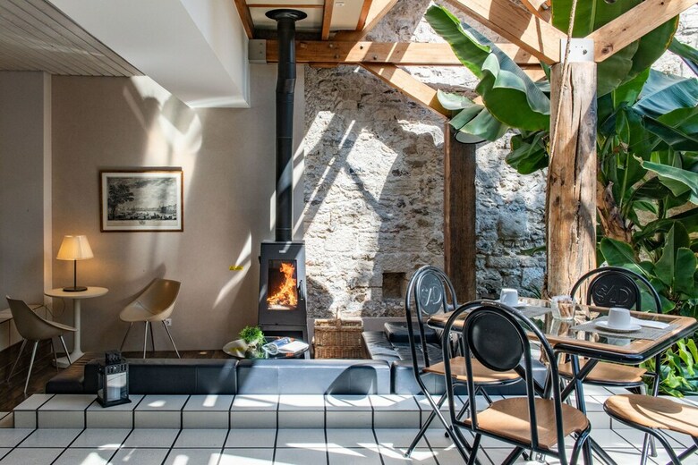 Saint Nicolas Hotel(.)