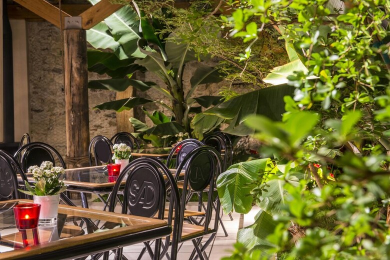 Saint Nicolas Hotel(.)