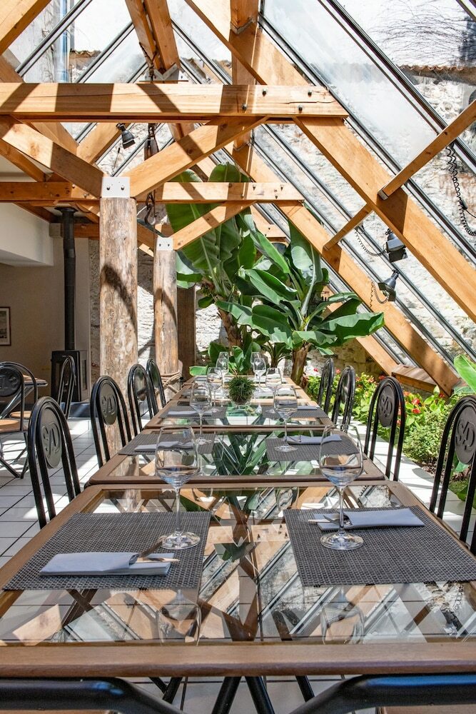 Saint Nicolas Hotel(.)