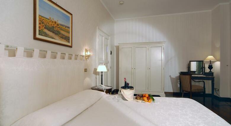 Hotel Villa Aricia