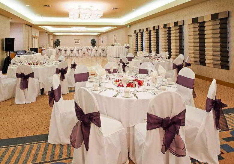 Hotel Crowne Plaza International Airport