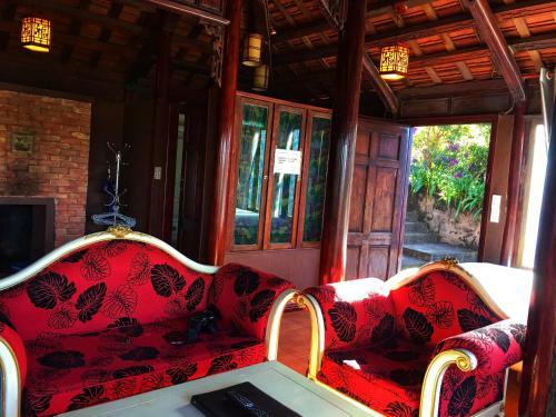 Hotel Osaka Village Dalat
