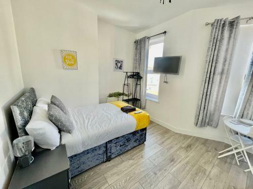 Cheerful 1 Bed Apartment Cardiff City Centre - Penarth Rd