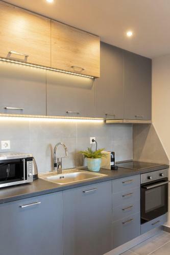 Anais Apartments