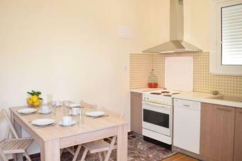 Apartamento Marble Cool 2-bedroom Down Town Yard House