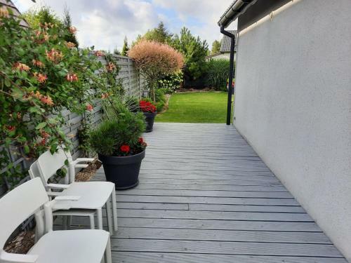 Beautiful Holiday Home With A Fireplace, Jezierzany