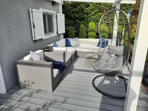 Beautiful Holiday Home With A Fireplace, Jezierzany