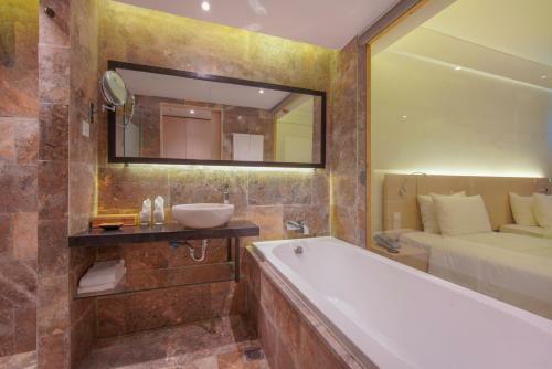 Hotel Temple Da Nang The Resort Experience
