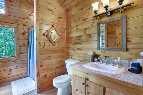 Rock Creek Lodge - 3rd Night Free In August 2022