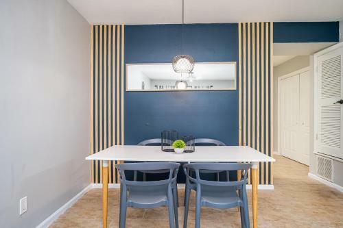 New 2b2b Entire Townhouse Place Cozy And Quiet