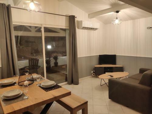 Charmante Maisonnette � 2 Min Du Centre Ville