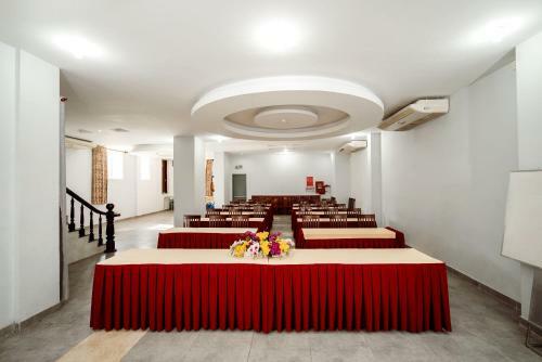 Amis Hotel