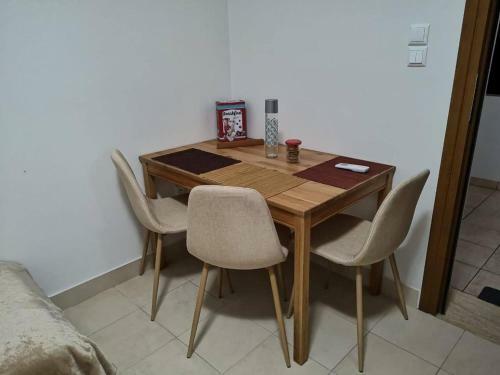 Apartamento Poets Apertment In Armeos Masouri