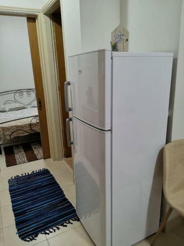 Apartamento Poets Apertment In Armeos Masouri