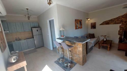 Nias Apartment