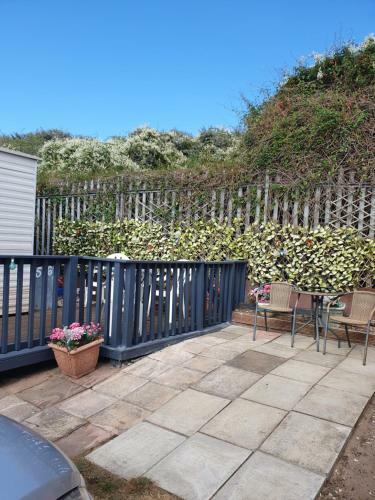 Fantasy Island 6 Berth