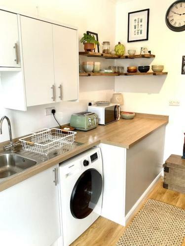 Apartamento Unique 2-bedroom Coastal Town Retreat