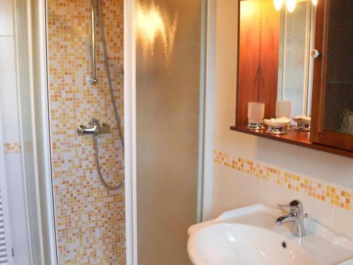 Majestic Holiday Home In Mergo With Private Pool