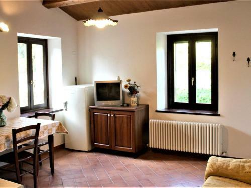 Majestic Holiday Home In Mergo With Private Pool