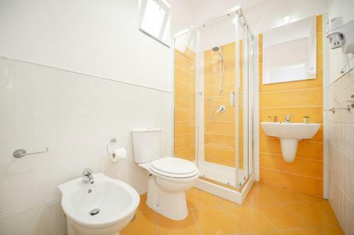 Hostal Postino Rooms